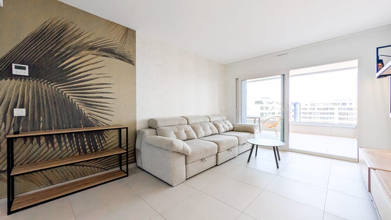 Open photo Listing photo