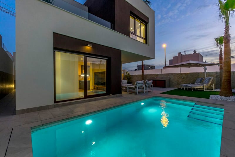 Open photo Listing photo