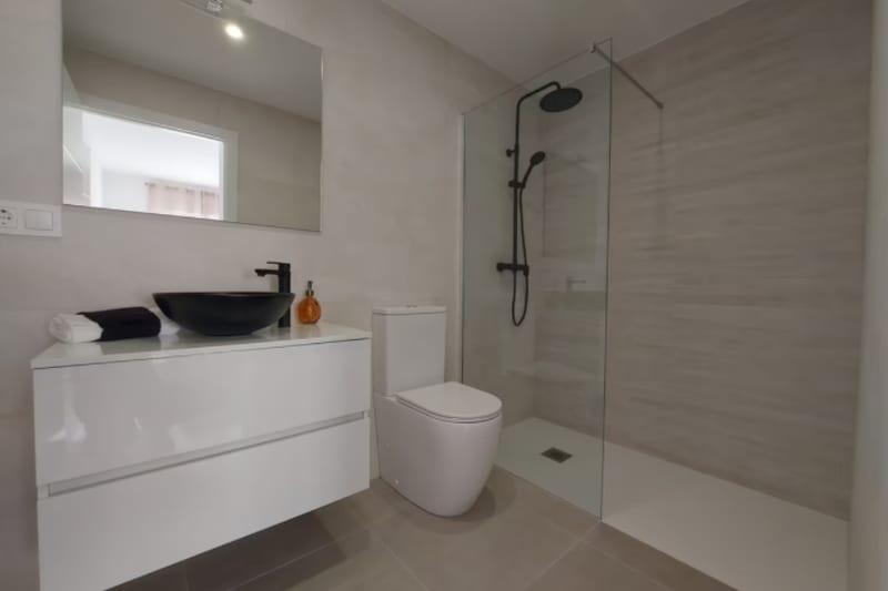 Open photo Listing photo