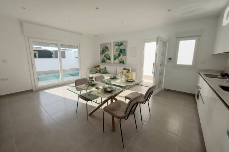 Open photo Listing photo
