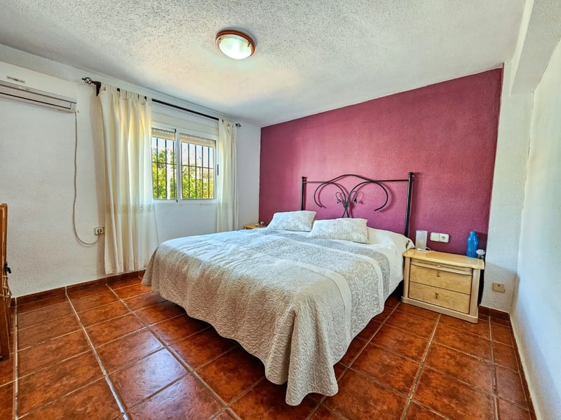 Open photo Listing photo