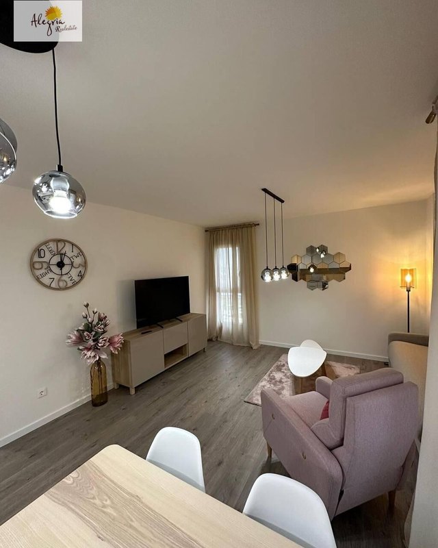 Open photo Listing photo
