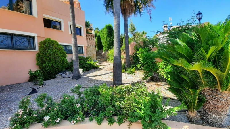 Open photo Listing photo