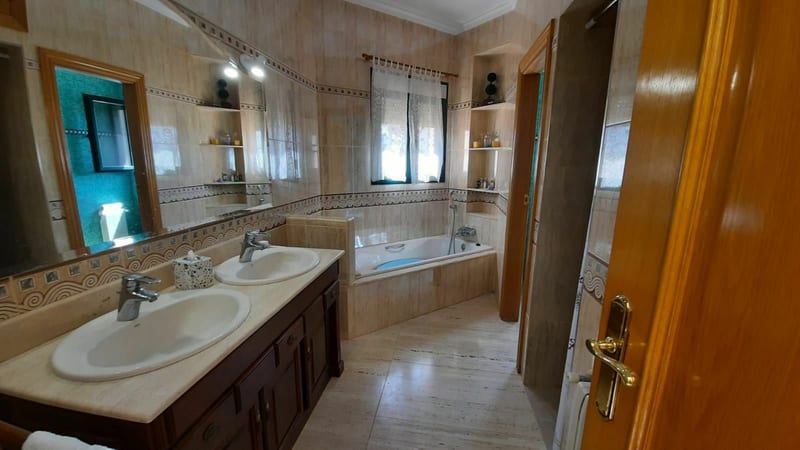 Open photo Listing photo