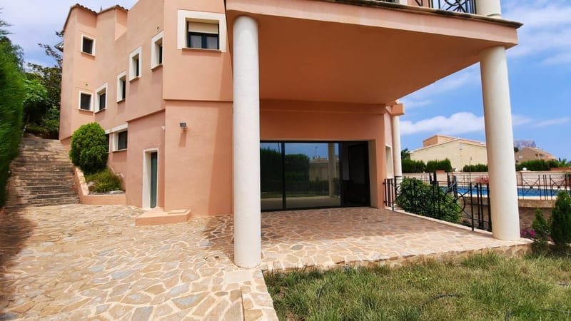 Open photo Listing photo