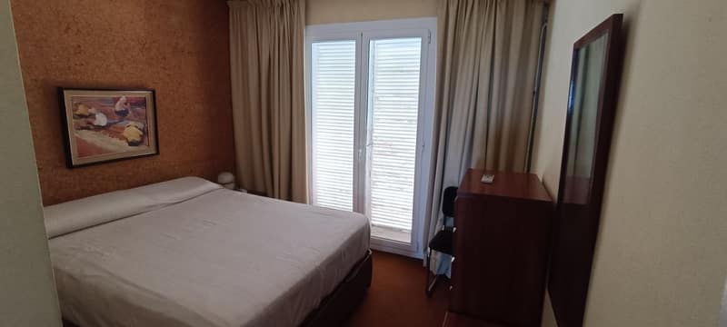 Open photo Listing photo