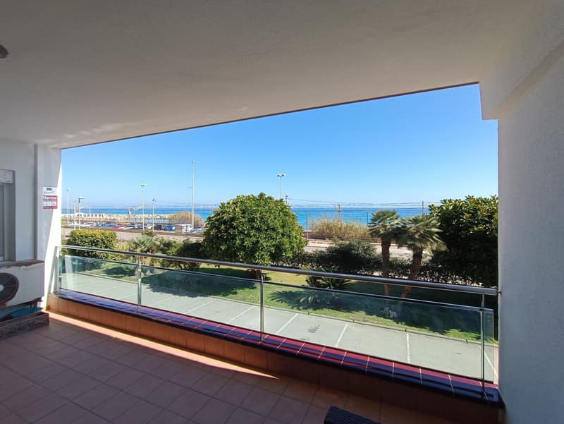 Open photo Listing photo