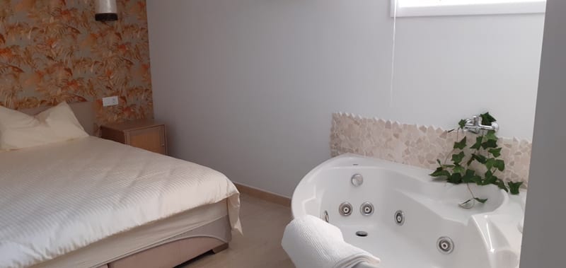 Open photo Listing photo