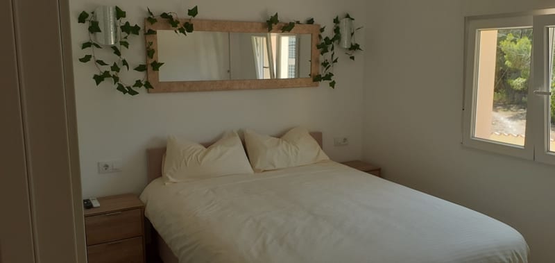 Open photo Listing photo