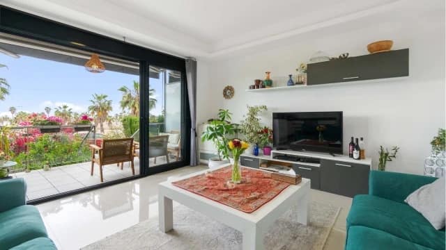 Open photo Listing photo