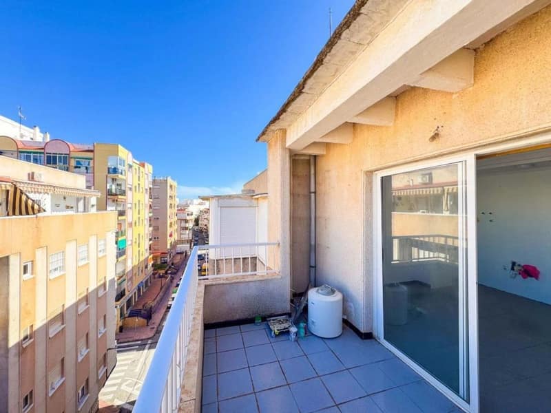 Open photo Listing photo
