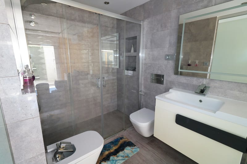 Open photo Listing photo