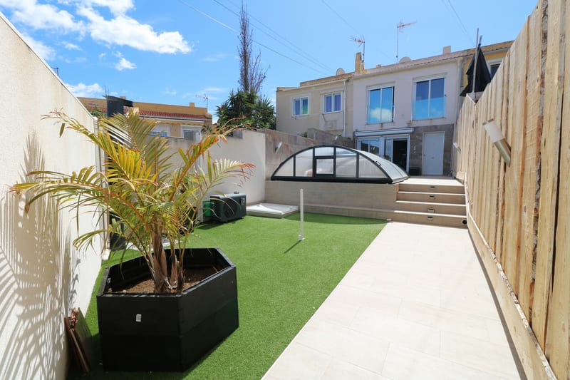 Open photo Listing photo