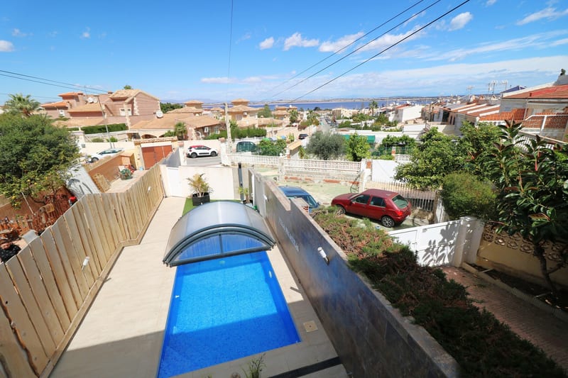 Open photo Listing photo