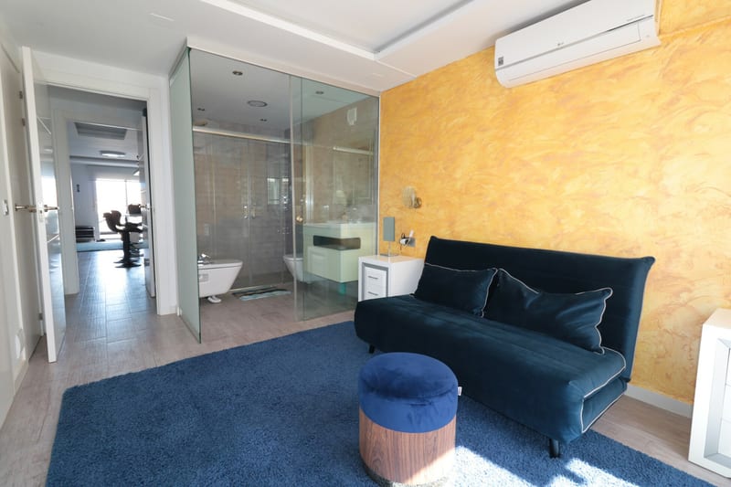 Open photo Listing photo