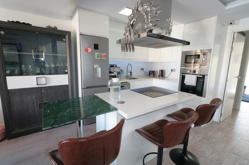 Open photo Listing photo