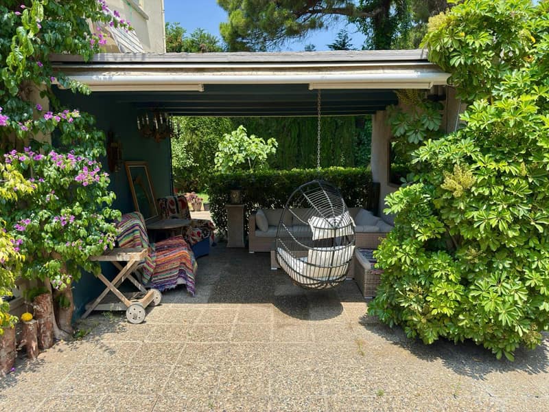 Open photo Listing photo