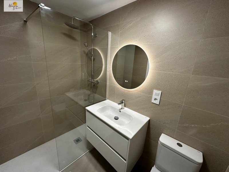 Open photo Listing photo