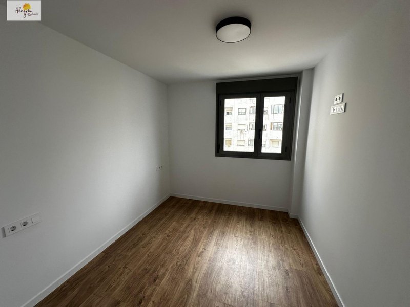 Open photo Listing photo