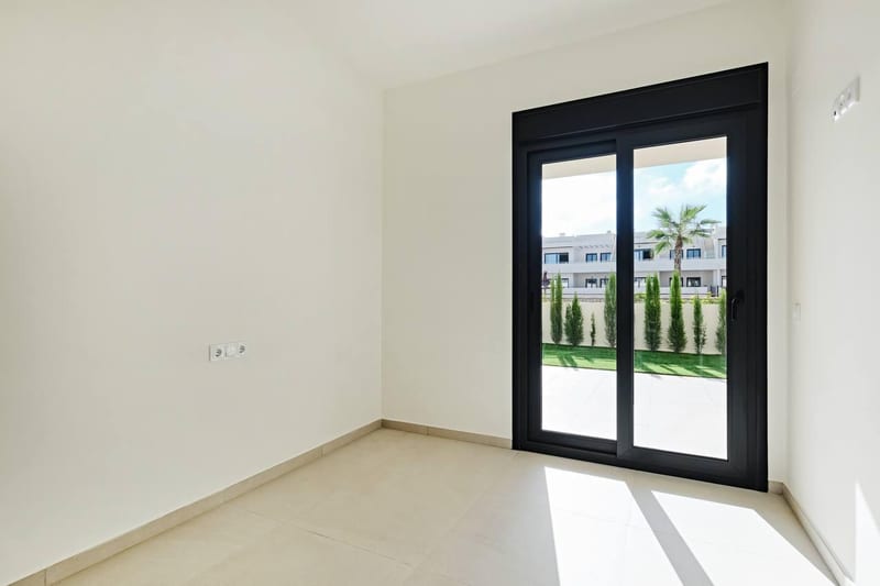 Open photo Listing photo