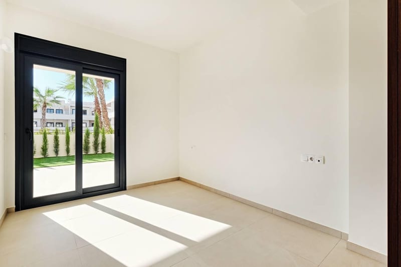 Open photo Listing photo