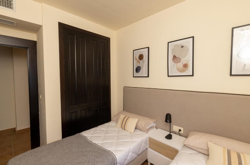 Open photo Listing photo