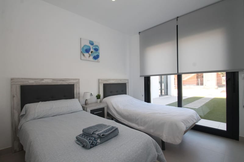 Open photo Listing photo