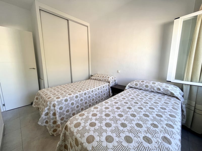 Open photo Listing photo