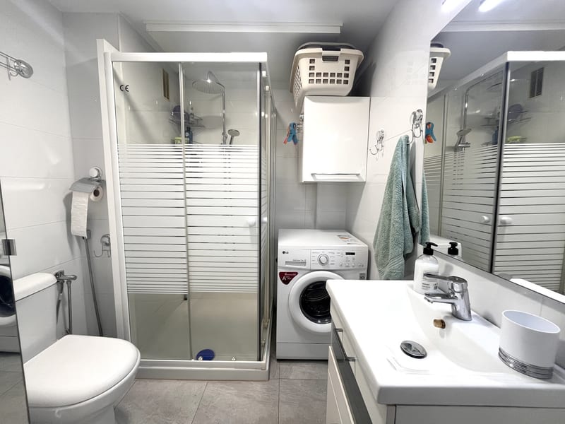 Open photo Listing photo