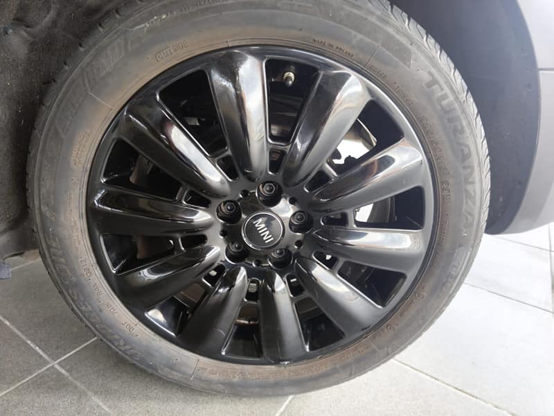 Open photo Listing photo