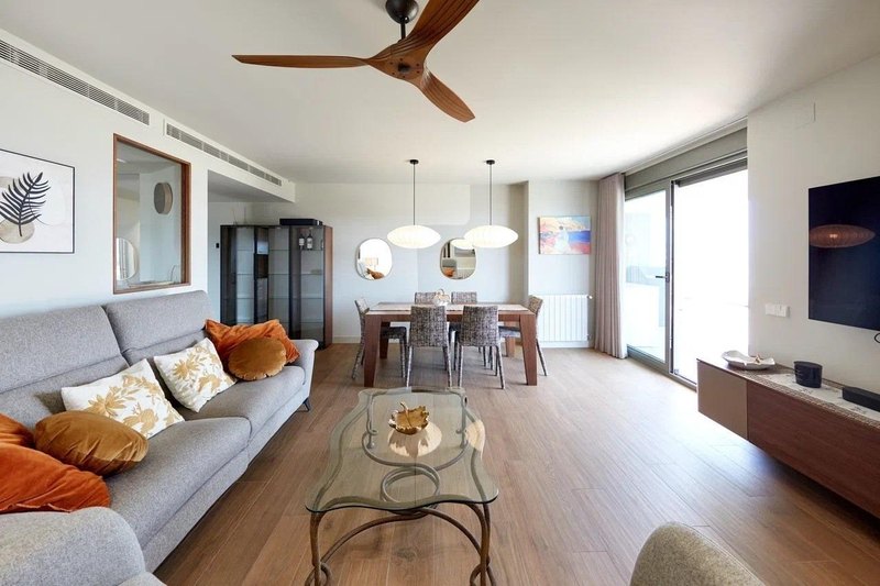 Open photo Listing photo