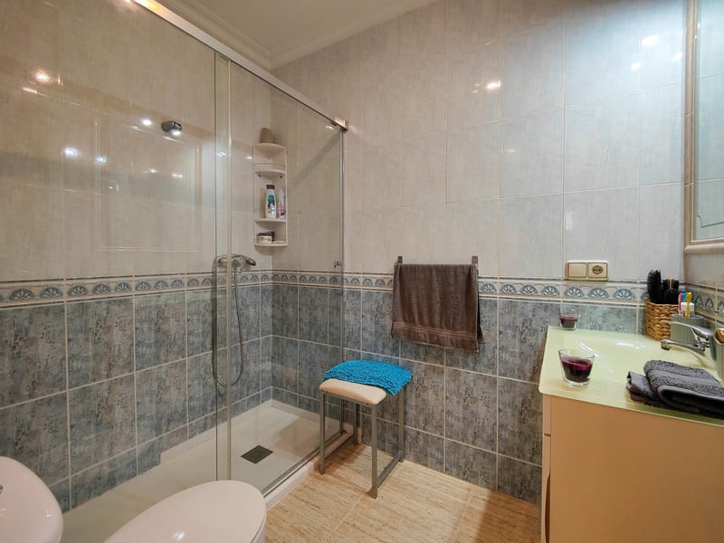 Open photo Listing photo