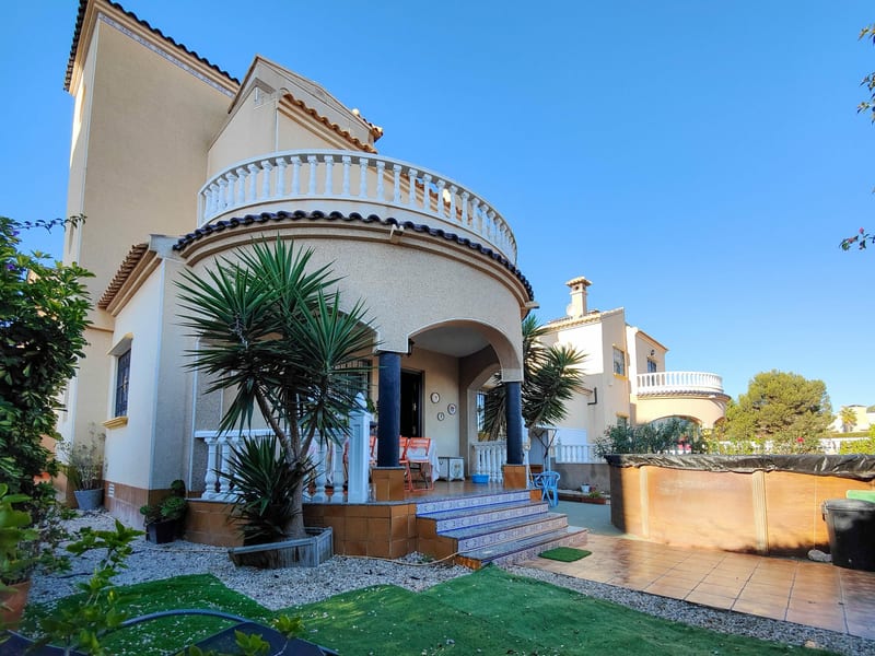 Open photo Listing photo