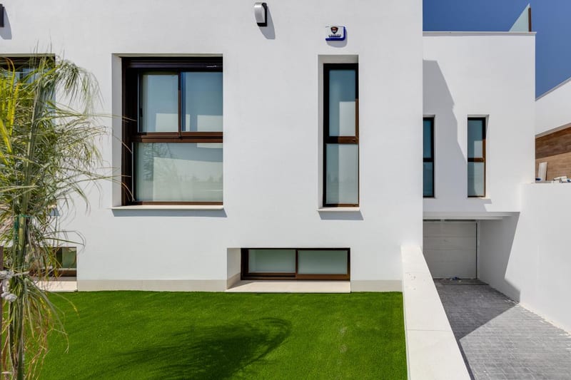 Open photo Listing photo