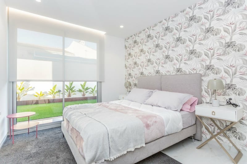 Open photo Listing photo