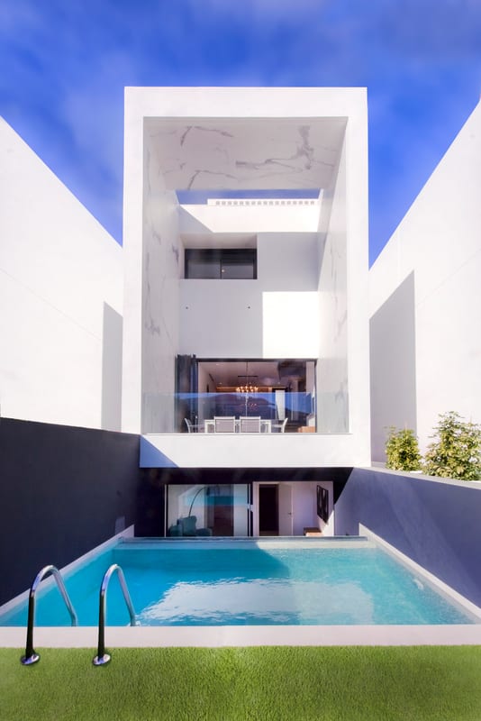 Open photo Listing photo