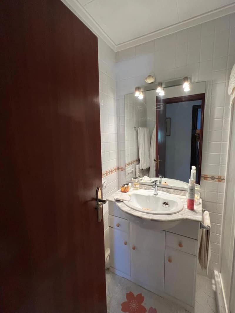 Open photo Listing photo