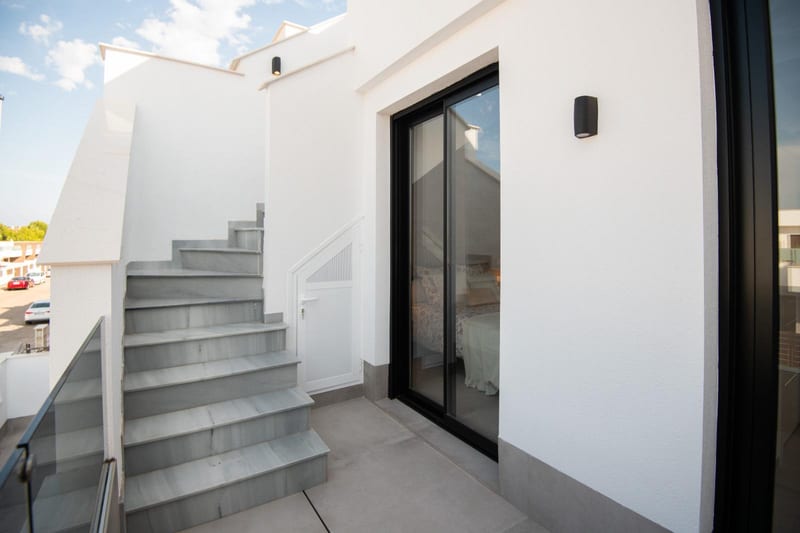 Open photo Listing photo