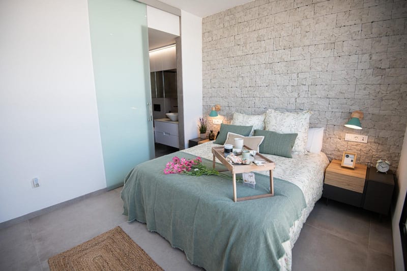 Open photo Listing photo
