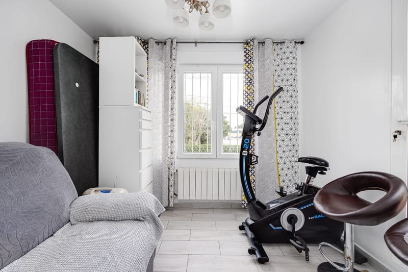 Open photo Listing photo