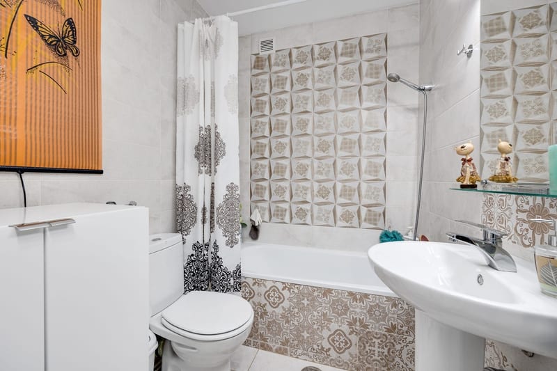 Open photo Listing photo