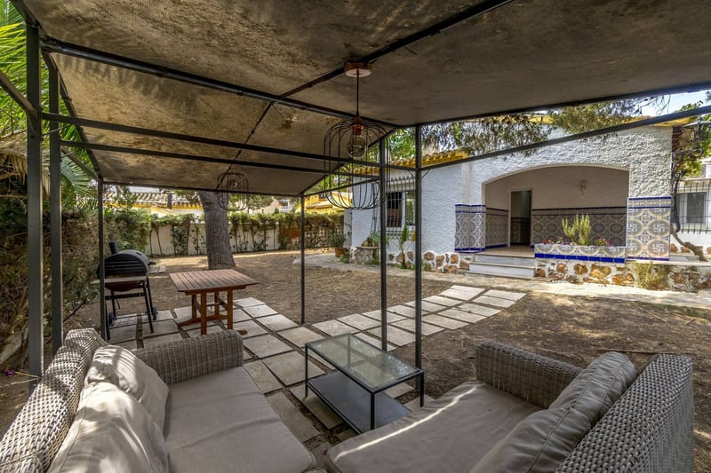 Open photo Listing photo