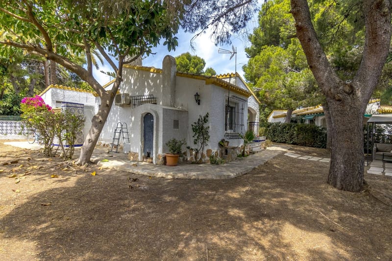 Open photo Listing photo