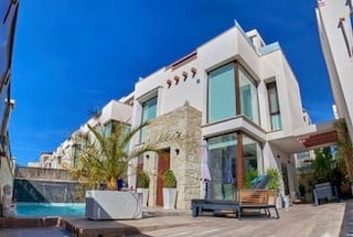 Open photo Listing photo