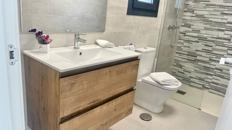 Open photo Listing photo